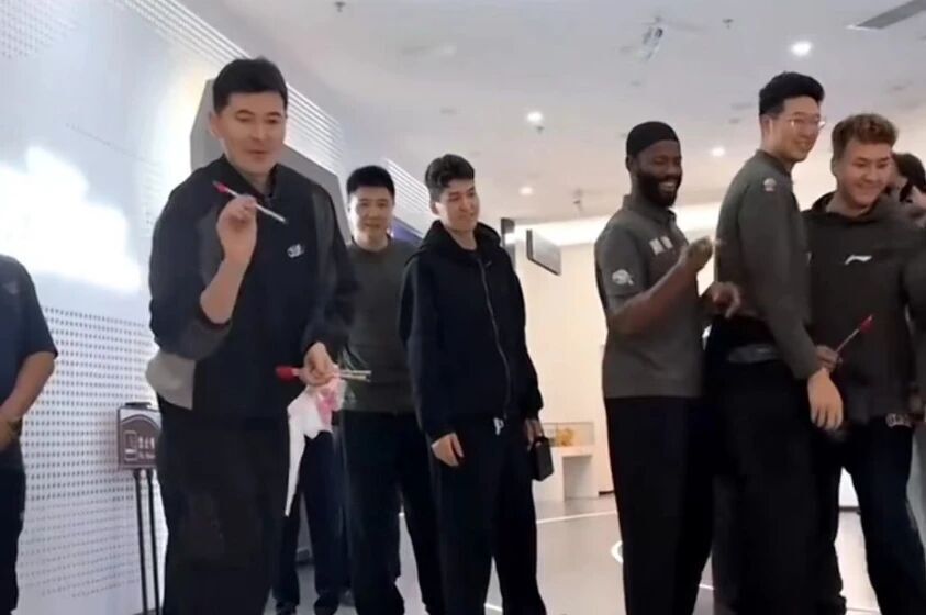 能外, 表新疆男篮 能外, 表新疆男篮