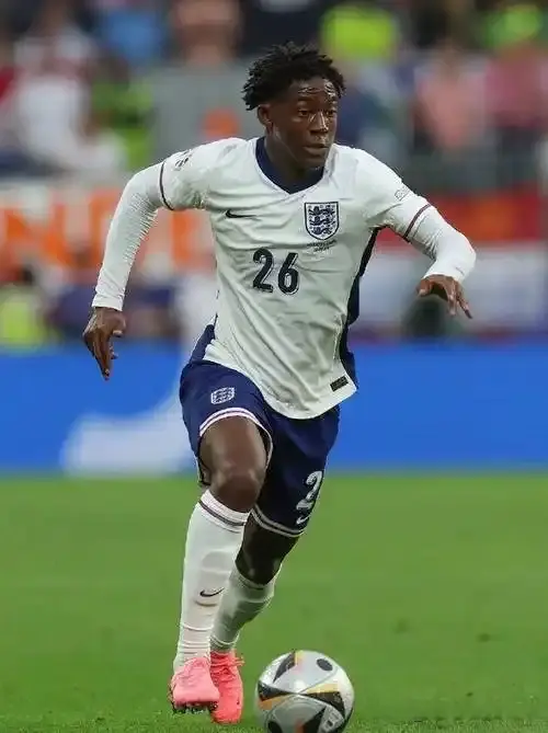 努和齐尔克, 那不勒斯, 梅努出场