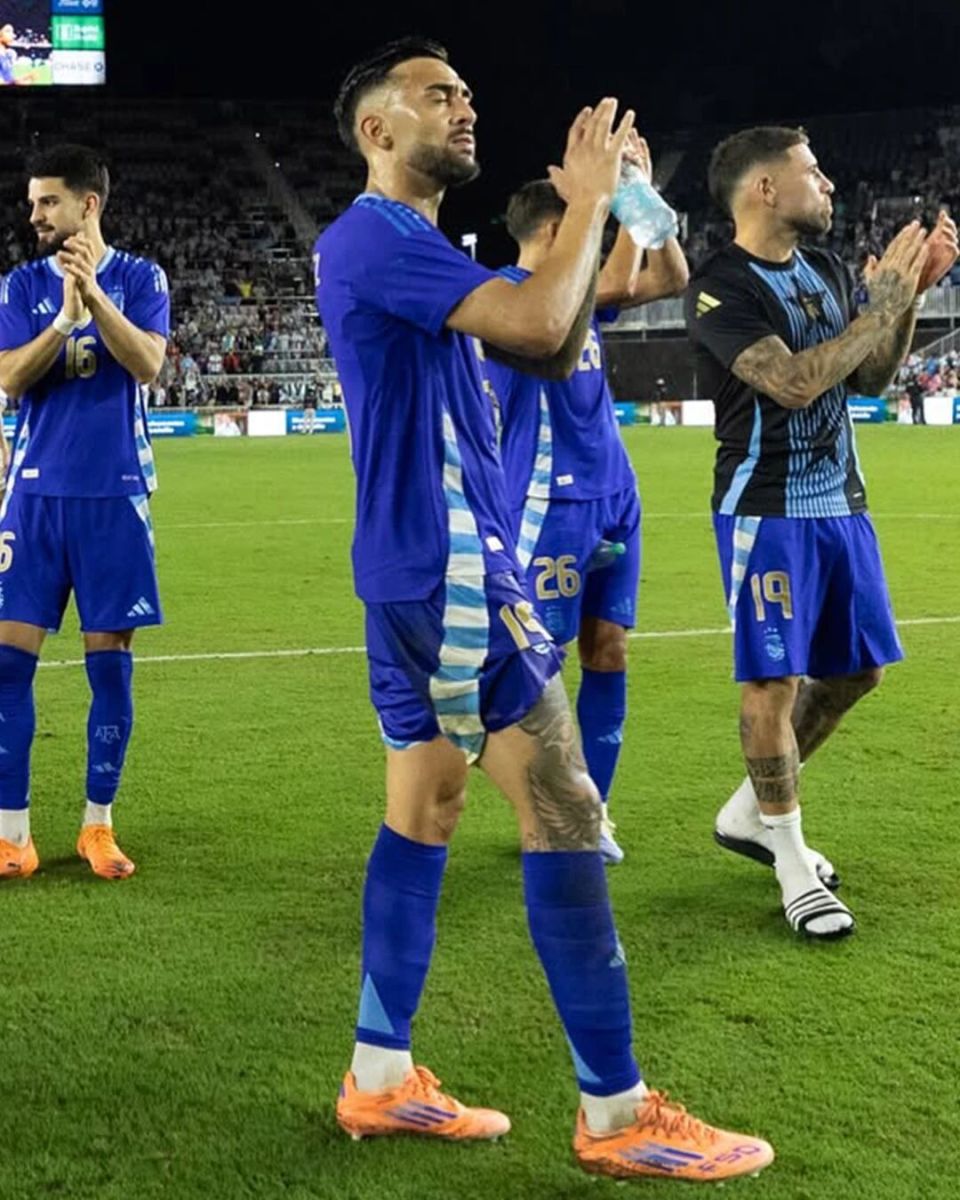 分钟获得替, 并在第 分钟获得替, 并在第